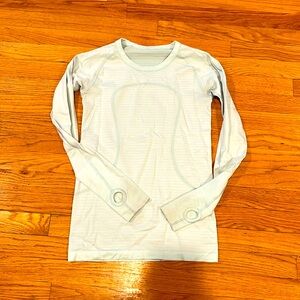 Long sleeved Lululemon shirt